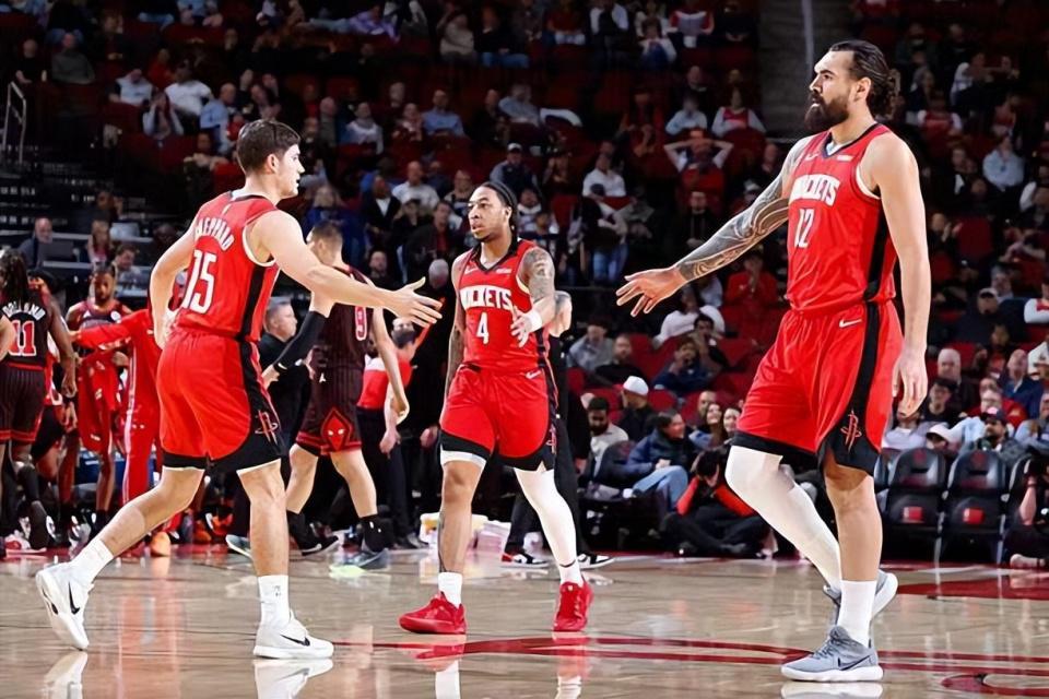 世界杯官方客户端安装-成功填补了火箭一号位的短板，但后场新星接下来还能继续出场吗？