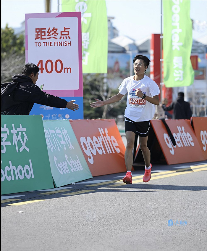 世界杯官方客户端安装-相约迁马·跑向春天丨“00后”代玉良：从“冰城”奔赴宿迁 为热爱奔跑|马拉松|山东队|哈尔滨马拉松|潍坊|赛道_新浪新闻