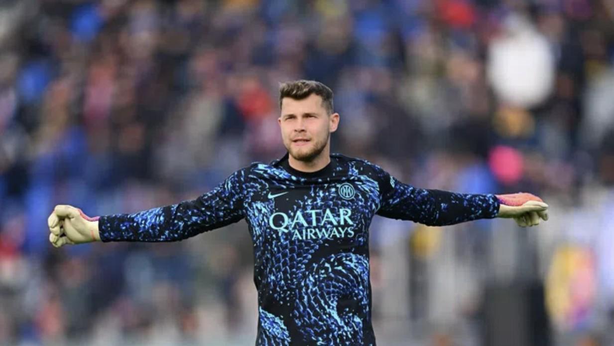 世界杯手机观看平台-1500万买的二门为何上位如此之难？国米一门到底该押宝谁？