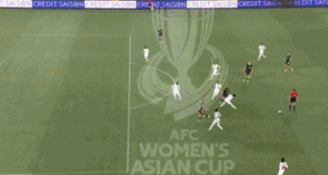 伊朗女足0-4澳大利亚！亚洲杯2连败垫底 赛前高唱国歌+集体敬礼