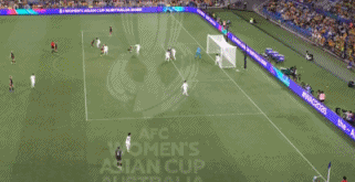 伊朗女足0-4澳大利亚！亚洲杯2连败垫底 赛前高唱国歌+集体敬礼